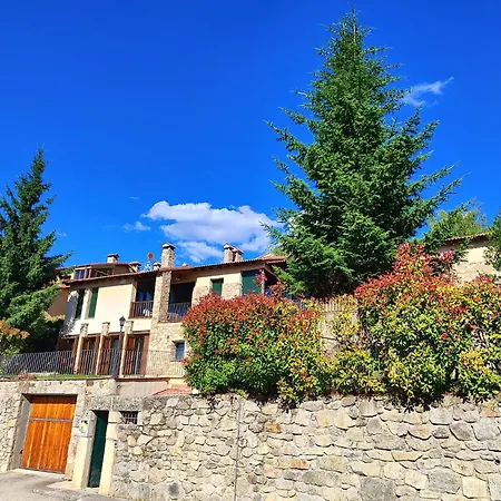 Rosario Nyaraló Hoyos del Espino