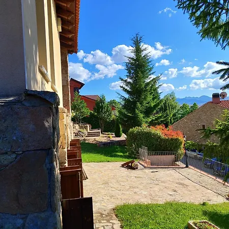 Rosario Nyaraló Hoyos del Espino