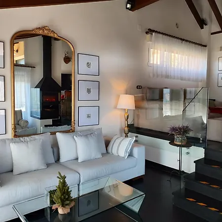 Rosario Nyaraló Hoyos del Espino